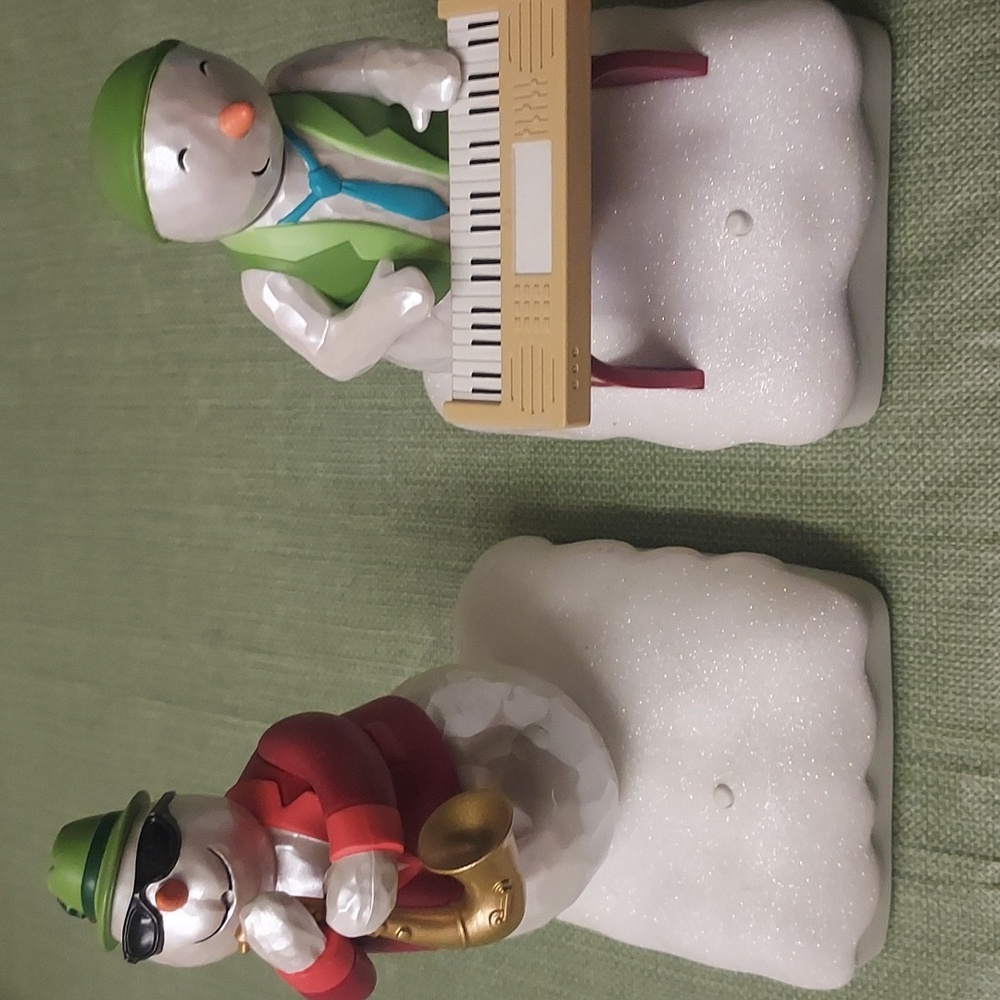 Pair of vintage Hallmark musical snowmen